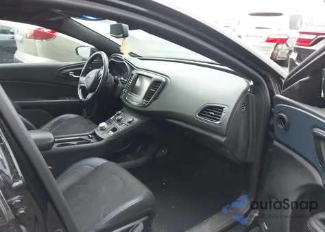 2015 Chrysler 200 S z USA, uszkodzony, nr VIN 1C3CCCBGXFN682787